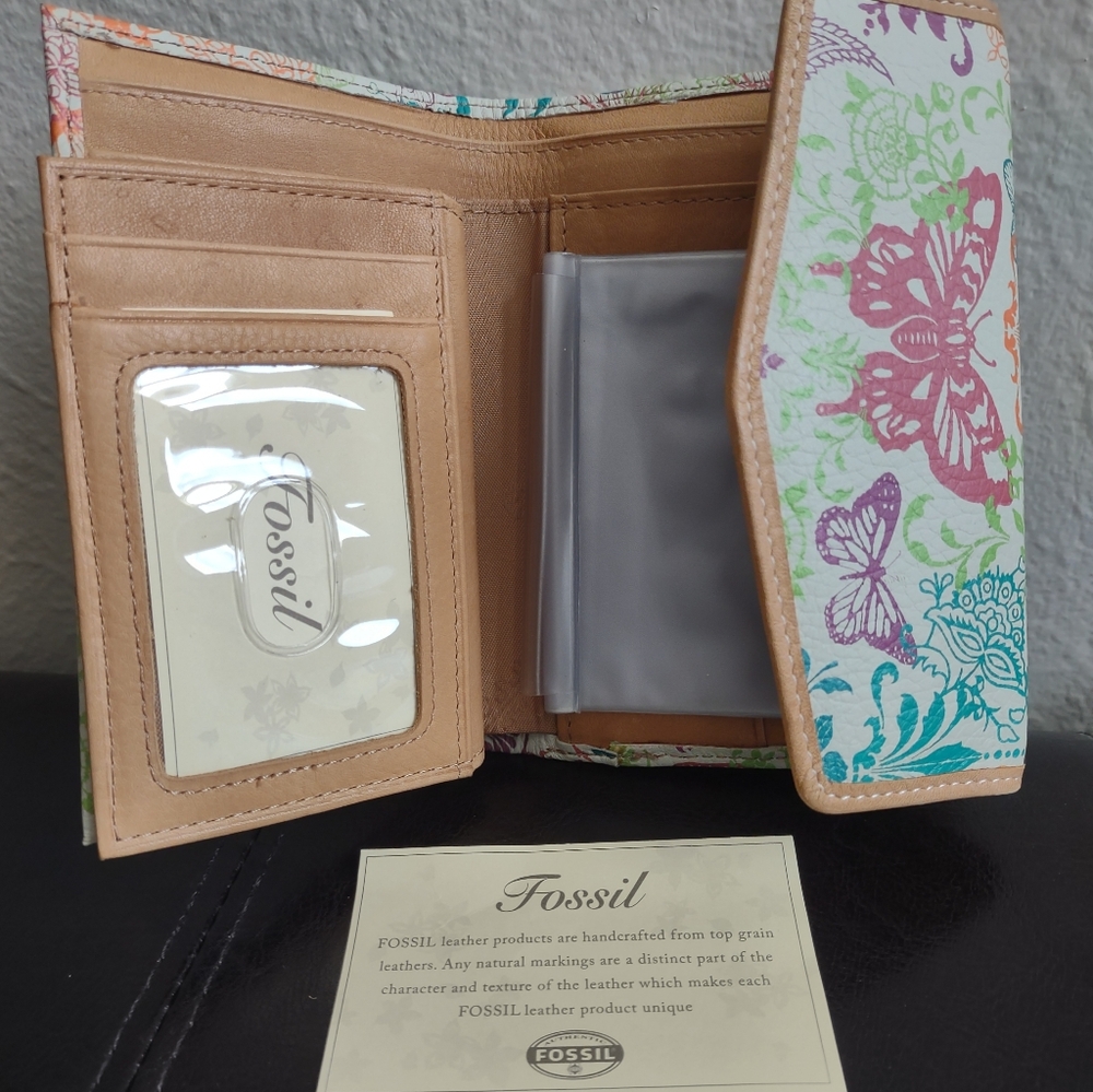 Fossil Genuine Leather Butterfly Floral Print Trifold Wallet - Picture 3 of 11
